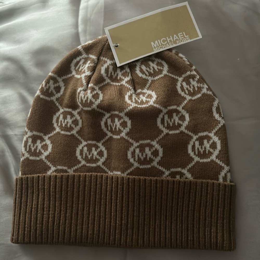 Brand New Michael kors beanie!